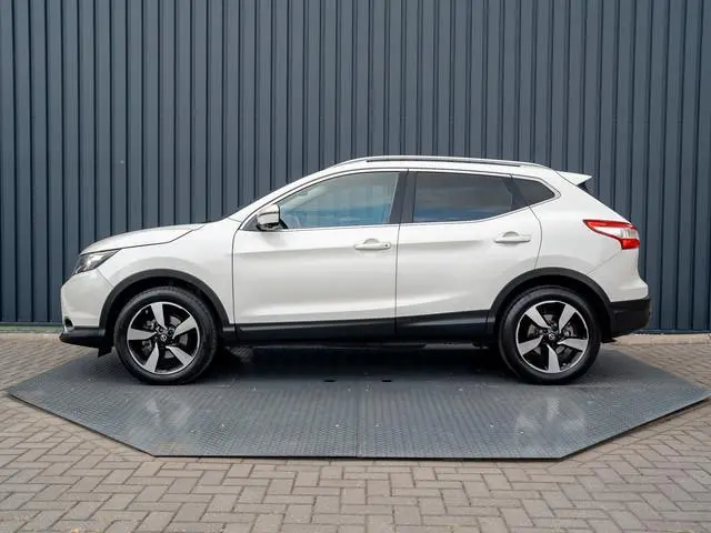 Nissan Qashqai 1.2 N-Connecta | 360 Camera | Trekhaak | Panodak | Prijs Rijklaar!!