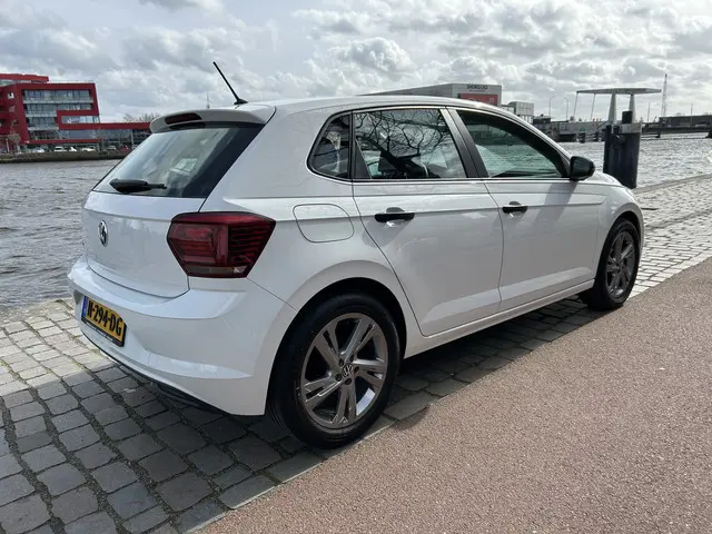 Volkswagen Polo 1.0 MPI Trendline 5 Deurs airco apk keurige auto