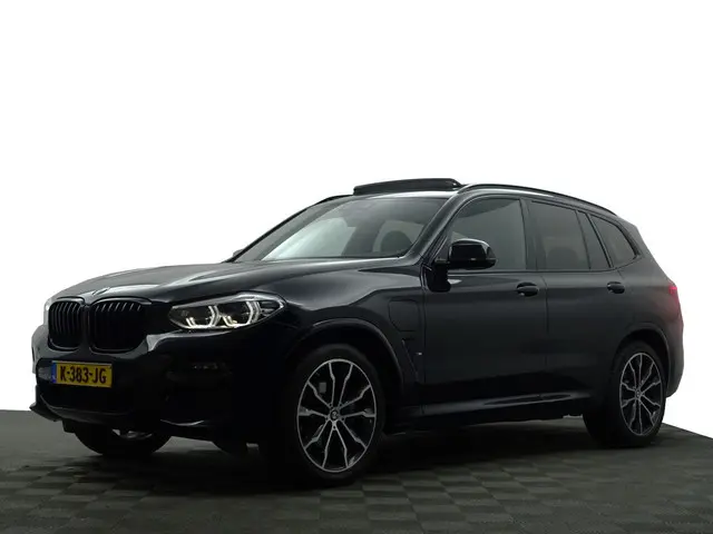 BMW X3 xDrive30e eDrive M Sport Shadowline Aut- Panoramadak, Sfeerverlichting, Carplay, Android Auto...