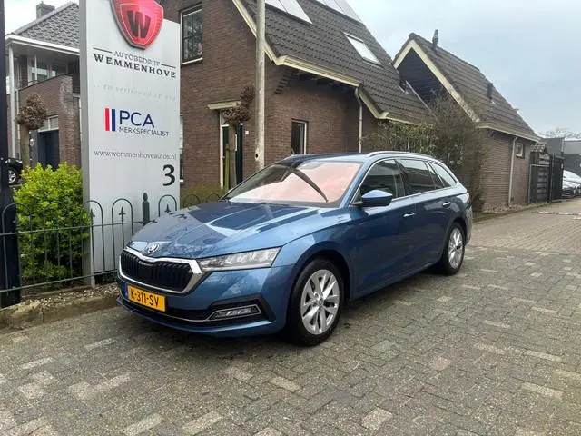 ŠKODA Octavia Combi 1.0 e-TSI Business Edition Plus