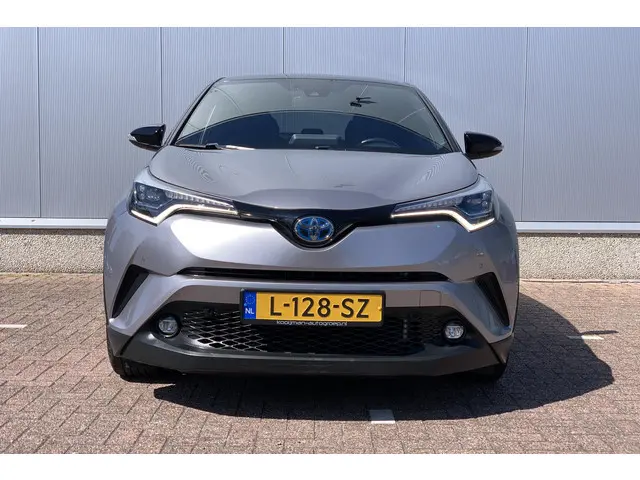 Toyota C-HR 1.8 Hybrid Bi-Tone