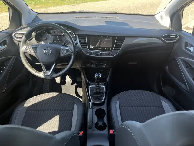 Opel Crossland X