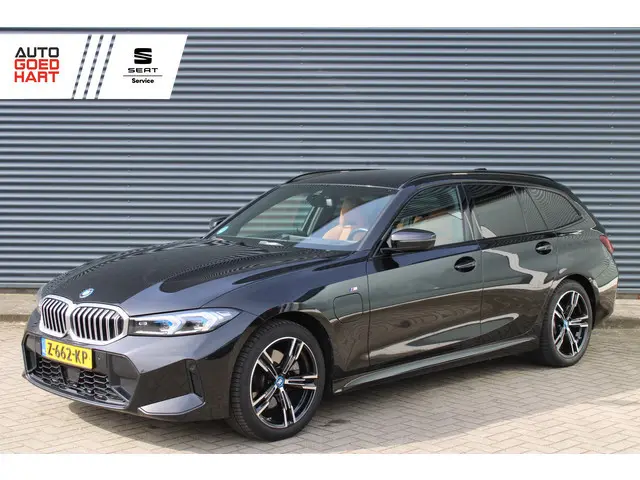 BMW 3-serie Touring 330e M-Sport Laser Leer-Vernasca Harman-Kardon Elekt.-Trekhaak Adaptive-Cruise