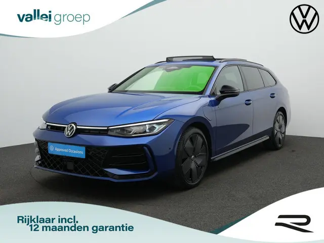 Volkswagen Passat Variant 1.5 eHybrid 272 pk R-Line | Panoramadak | Trekhaak | Adaptief onderstel |...