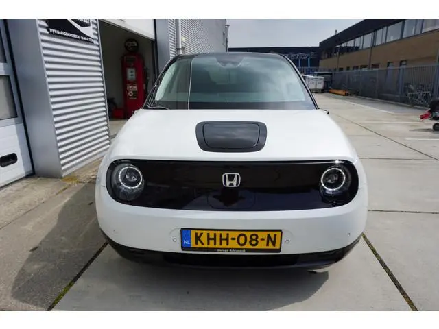 Honda E