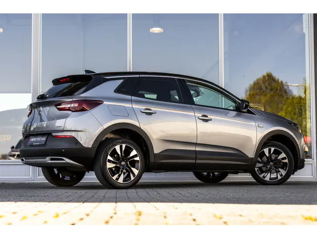 Opel Grandland X 1.2 Turbo Innovation | NL Auto | Carplay | Elektrische Klep