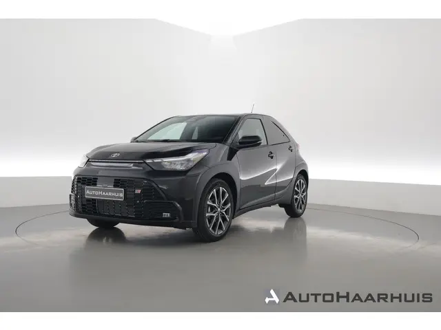 Toyota Aygo X Hybrid 115 GR Sport | Direct Leverbaar | Camera | Adapt. Cruise | JBL Audio | Keyless...