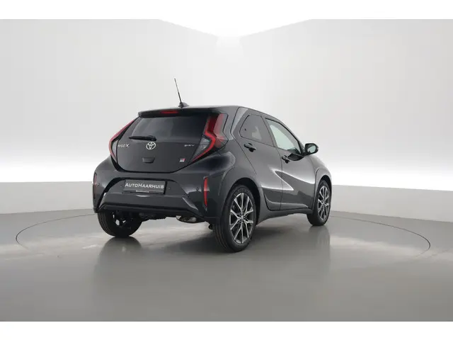 Toyota Aygo X Hybrid 115 GR Sport | Direct Leverbaar | Camera | Adapt. Cruise | JBL Audio | Keyless...