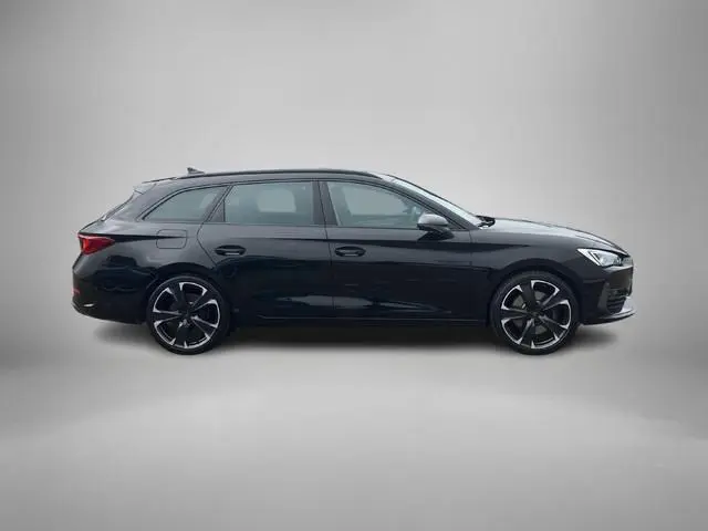 CUPRA Leon Sportstourer 1.4e-Hybrid 180kW/245PK VZ DSG · Navigatie · Camera + Parkeersensoren · Lede...