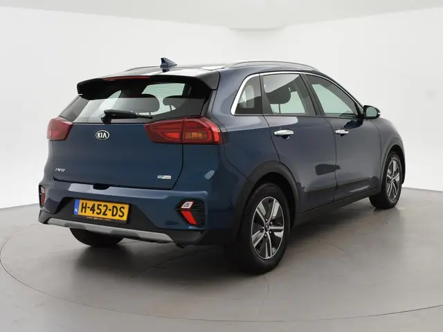 Kia Niro 1.6 GDi HYBRID AUT. DYNAMICLINE + CAMERA | BREEDBEELD NAVIGATIE | CARPLAY | ADAPTIVE CRUISE...