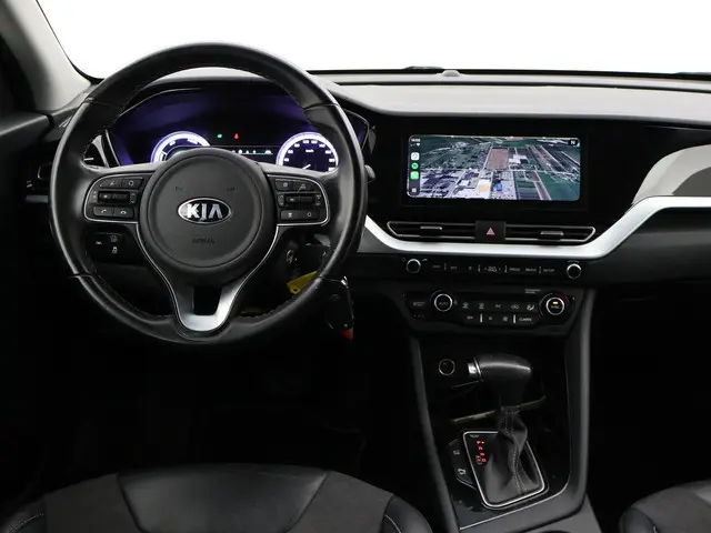 Kia Niro 1.6 GDi HYBRID AUT. DYNAMICLINE + CAMERA | BREEDBEELD NAVIGATIE | CARPLAY | ADAPTIVE CRUISE...