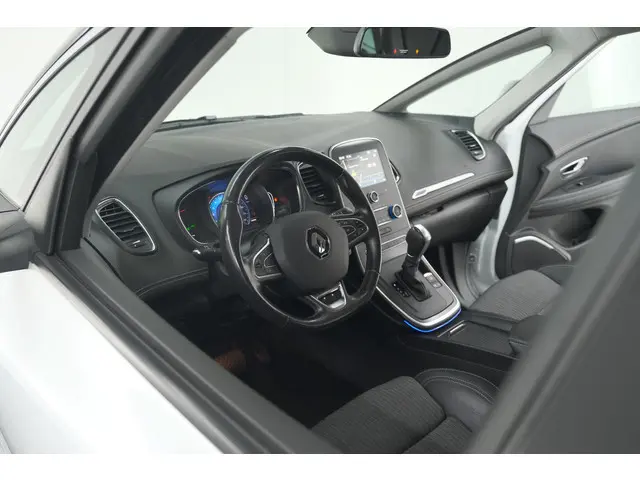 Renault Grand Scénic TCe 140 EDC Intens | 7 Zitplaatsen | Trekhaak | Camera | Dodehoekdetectie