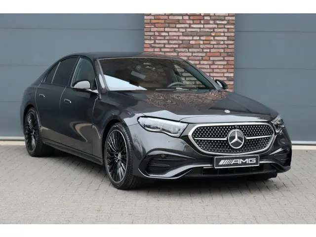 Mercedes-Benz E-klasse 220 d AMG Line | Hyperscreen | Distronic | Memory | Burmester | Surround Came...