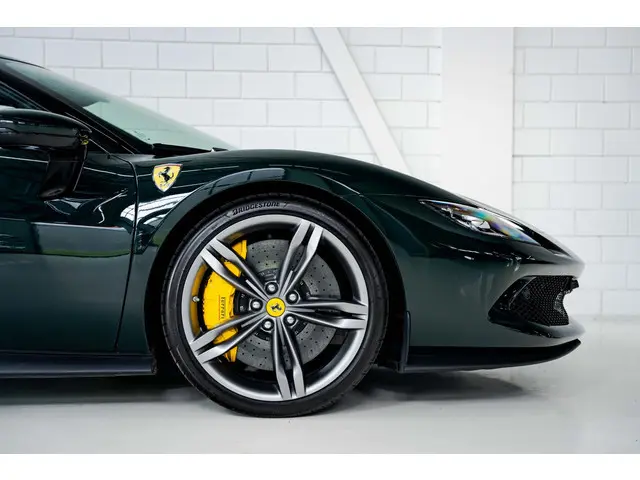 Ferrari 296