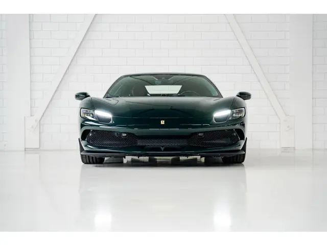 Ferrari 296