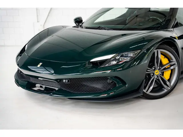Ferrari 296