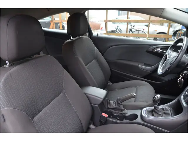 Opel Astra GTC 1.4 Turbo Sport 20" OPC wielen + 19" winterset