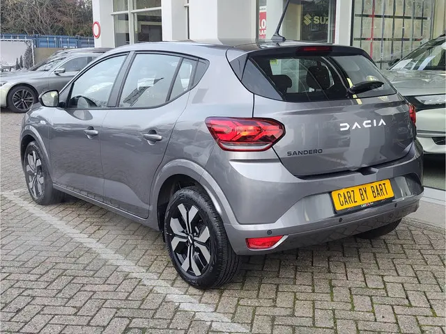 Dacia Sandero 1.0 TCE 90 EXPRESSION AUTOMAAT Camera | Stoelverwarming | Cruise