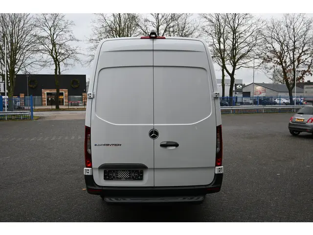 Mercedes-Benz eSprinter