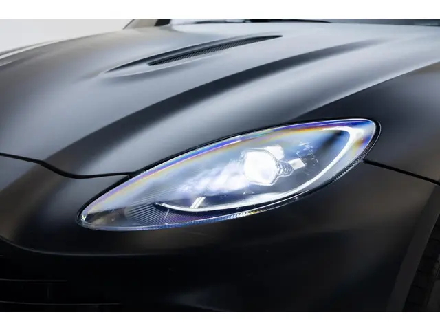 Aston Martin DBX 4.0 V8 | Panoramadak | 360° Camera | Stoelventilatie |