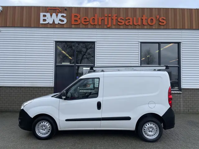 Opel Combo 1.3 CDTi L1H1 Edition / vaste prijs rijklaar € 7.950 ex btw / lease vanaf € 182 / airco / imperial / schuifdeur / lat om lat betimmering / euro 6 diesel !
