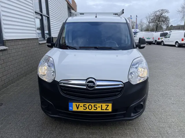 Opel Combo 1.3 CDTi L1H1 Edition / vaste prijs rijklaar € 7.950 ex btw / lease vanaf € 182 / airco / imperial / schuifdeur / lat om lat betimmering / euro 6 diesel !
