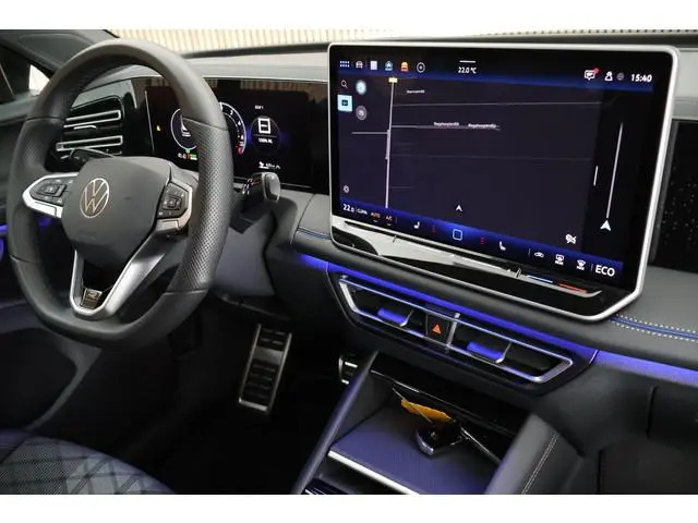 Volkswagen Tiguan 1.5 eHybrid 204pk R-Line Edition Black Style Panoramadak Trekhaak 360Camera Stoelv...