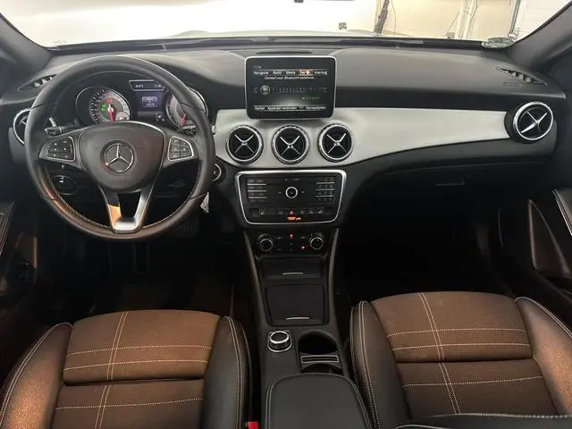 Mercedes-Benz GLA-klasse 200 Prestige | TREKHAAK | CRUISE | BLUETOOTH |