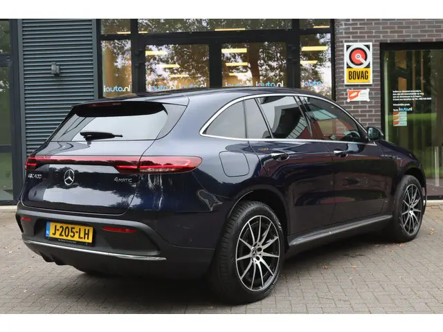 Mercedes-Benz EQC 400 4MATIC AMG Business Solution 80 kWh LED/MBUX/Leder/Keyless/Camera/AR/20"