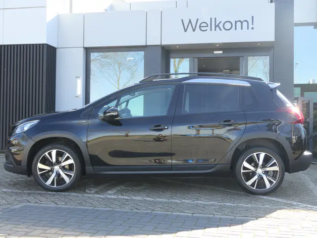 Peugeot 2008  1.2 PureTech GT-Line | Automaat | Panoramadak | 17"LMV | All season banden