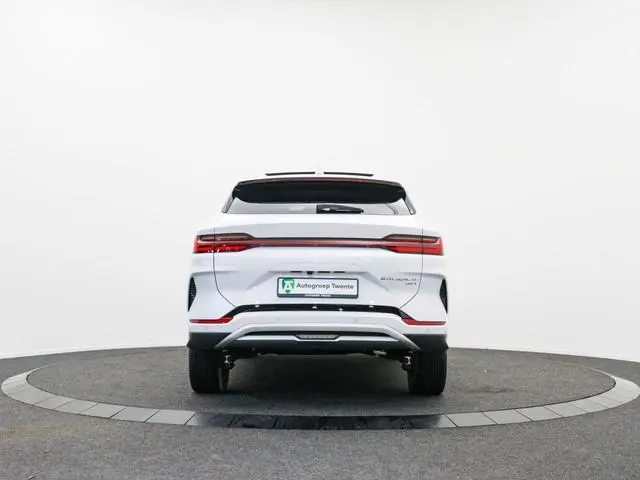BYD SEAL U