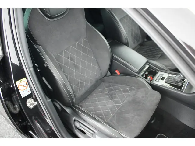Skoda Superb Combi 1.4 TSI 204pk iV PHEV Sportline Business Camera Navigatie Drive Select Memory