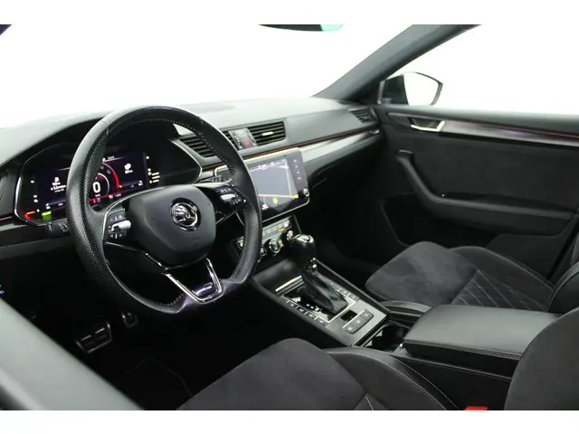 Skoda Superb Combi 1.4 TSI 204pk iV PHEV Sportline Business Camera Navigatie Drive Select Memory