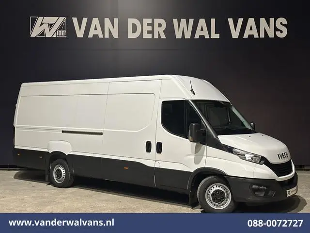 Iveco Daily 35S16 157pk L3H2 Euro6 Airco | 3500kg trekvermogen | Parkeersensoren Bijrijdersbank