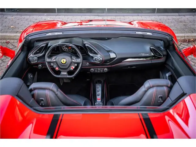 Ferrari 488