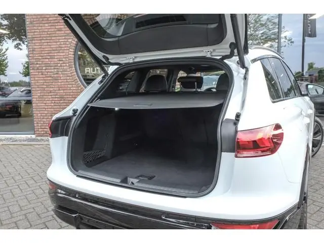Audi SQ6 e-tron