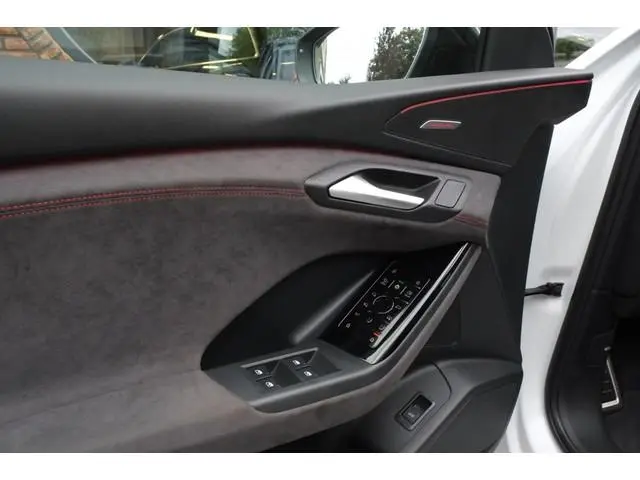Audi SQ6 e-tron