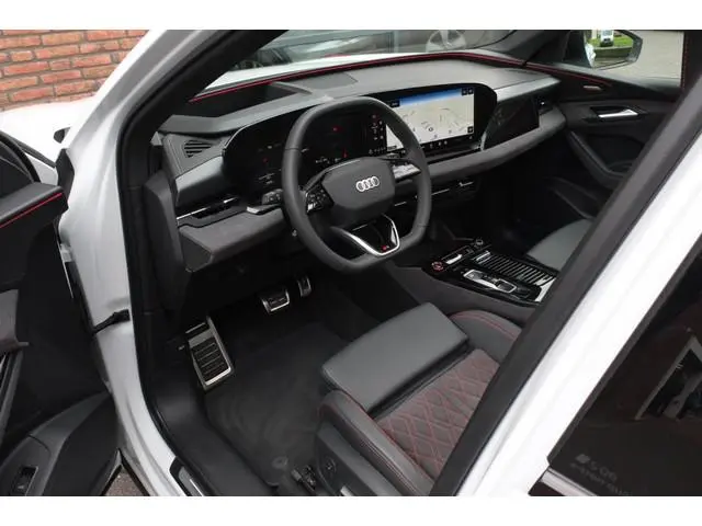 Audi SQ6 e-tron