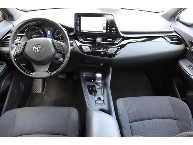 Toyota C-HR 1.8 Hybrid Active, Parkeersensoren achter, Parkeercamera, Navigatie,