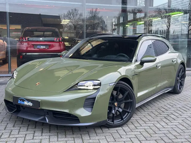 Porsche Taycan Taycan GTS Sport Turismo | HUD | Race-tex | Carbon | 21" |  PDCC | Chrono | Pano | In...