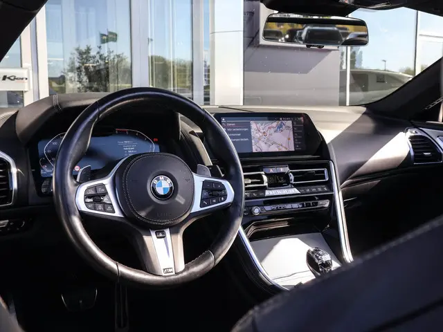 BMW 8-serie 840d xDrive High Executive | M-pakket | NL auto | 1e eigenaar