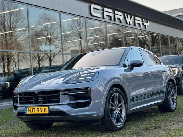 Porsche Cayenne Coupé 3.0 E-Hybrid Sport design / ACC / 360 Camera / PANO / NW MOEL