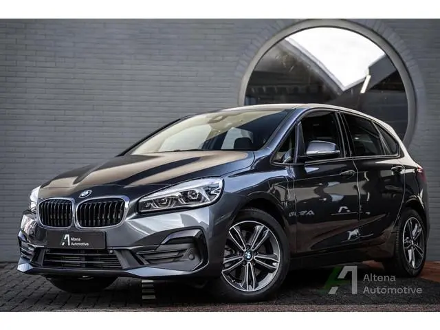 BMW 2-serie Active Tourer 225xe iPerformance eDrive Edition Sport-line, BTW, camera, sportstoelen