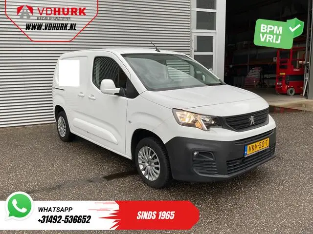 Peugeot Partner 1.5 HDI Carplay/ 3Pers./ Airco/ Cruise/ PDC/ Trekhaak