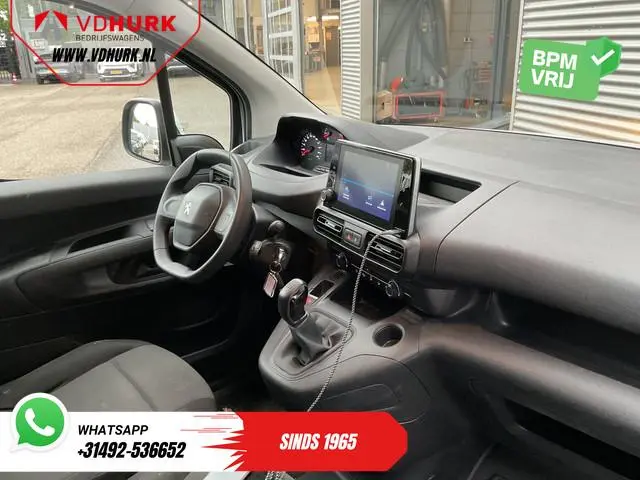 Peugeot Partner 1.5 HDI Carplay/ 3Pers./ Airco/ Cruise/ PDC/ Trekhaak