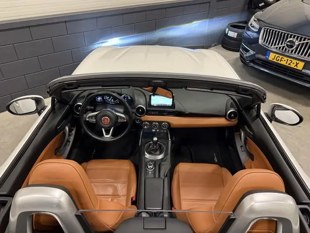 Fiat 124 Spider