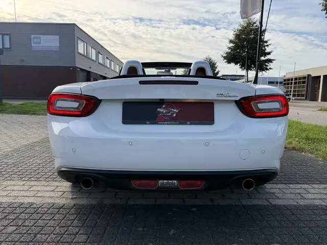 Fiat 124 Spider