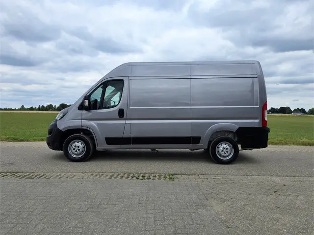 Peugeot Boxer 2.2 BlueHDi L2 H2 - 140 Pk - Euro 6 - Navi - ParkeerCamera