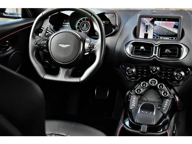 Aston Martin V8 Vantage