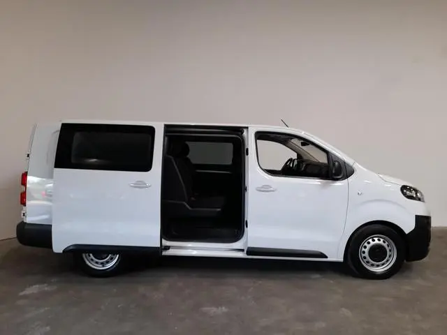 Opel Vivaro 2.0 CDTI L3H1 145PK Dubbele Cabine Edition Navigatie Trekhaak Cruise control Airco